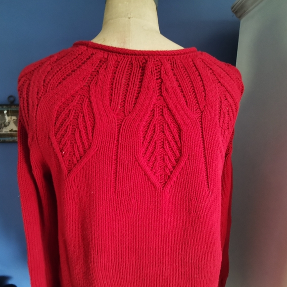 Red sweater - Picture 3 of 10